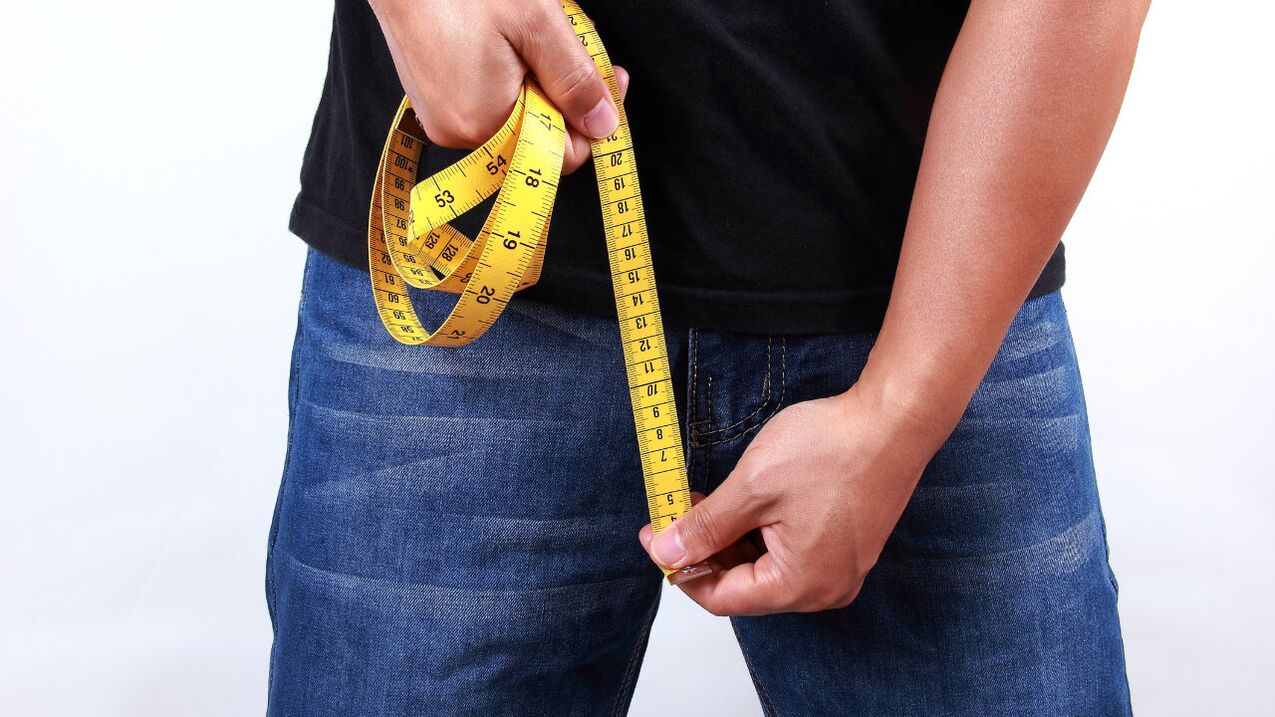 moški meri penis pred povečanjem